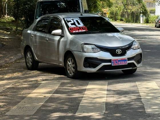 TOYOTA ETIOS 1.5 X PLUS 16V FLEX 4P AUTOMÁTICO